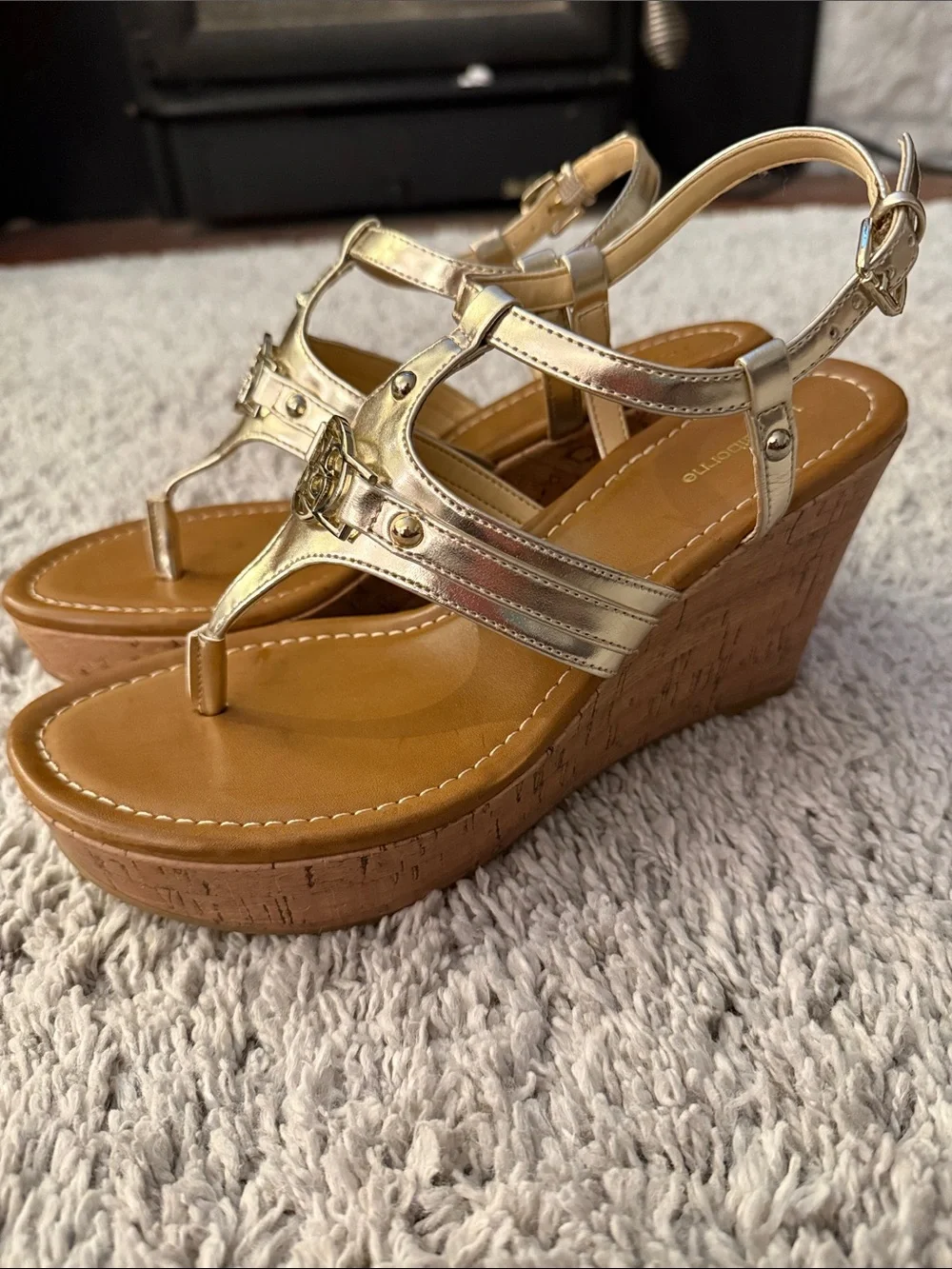 Liz Claiborne Metallic Gold T-Strap Sandals